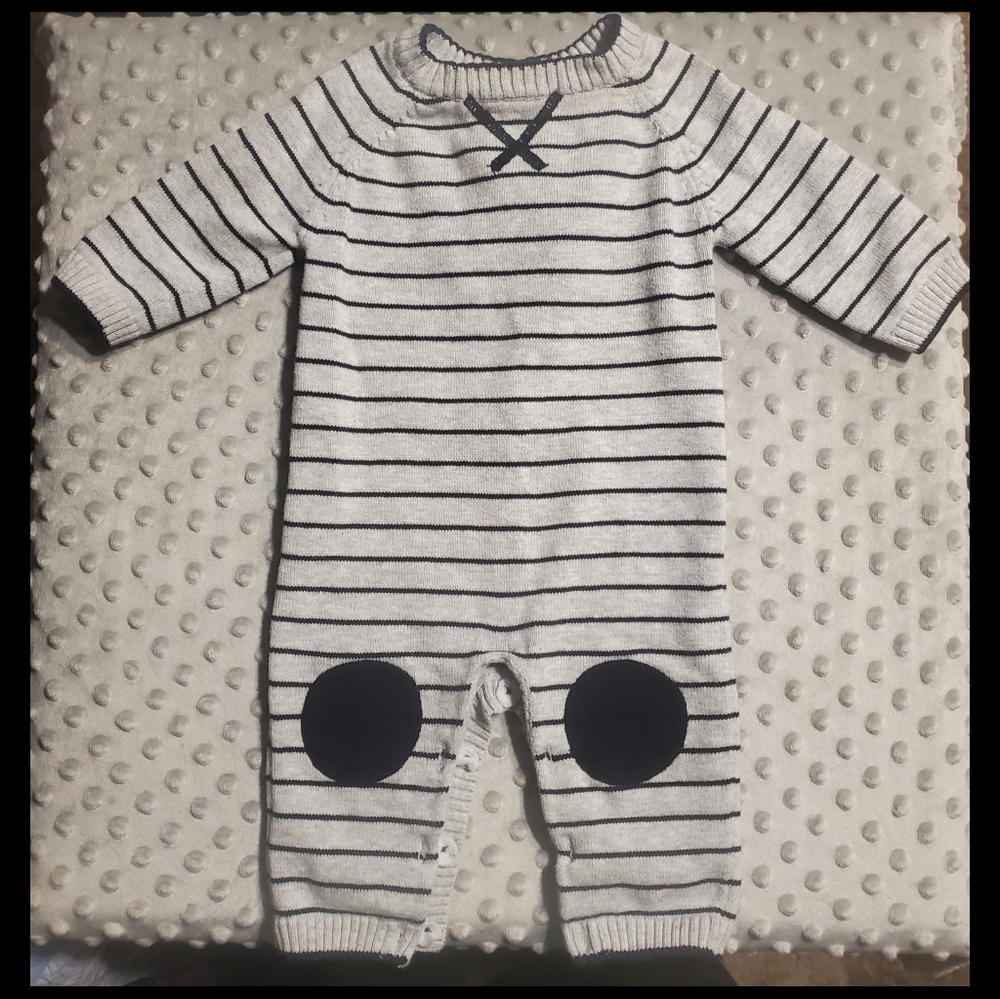 First impressions 0-3 months outfit Super Cute!!